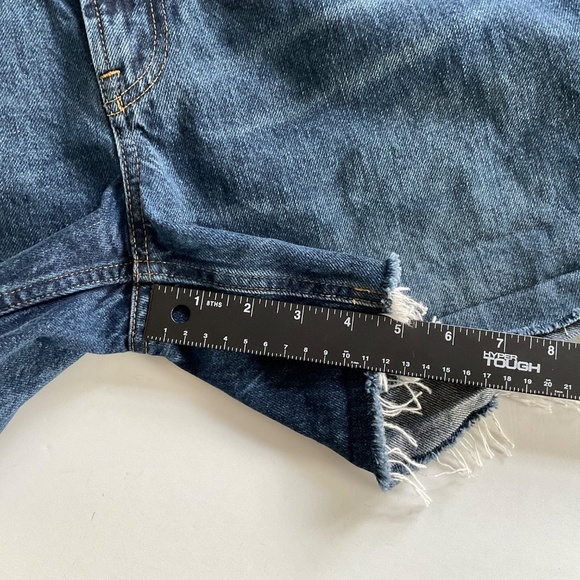 Everlane The Denim Short Sz 30 Blue Frayed Hem Minimalist Cowgirl Streetwear - Picture 6 of 8